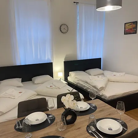 Cozy-5-Person Apartment In Vienna 5 Esterno foto