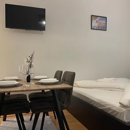 Cozy-5-Person Apartment In Vienna 5 Esterno foto