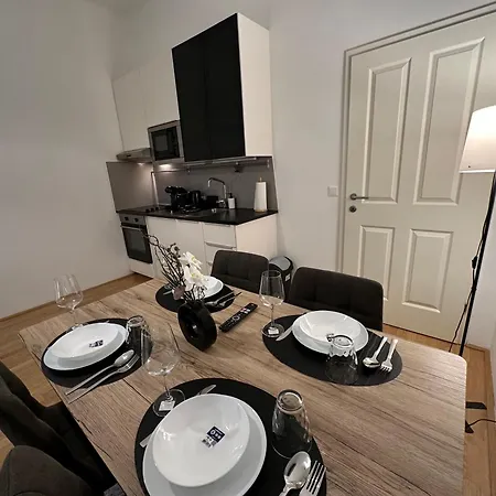 Cozy-5-Person Apartment In Vienna 5 Esterno foto