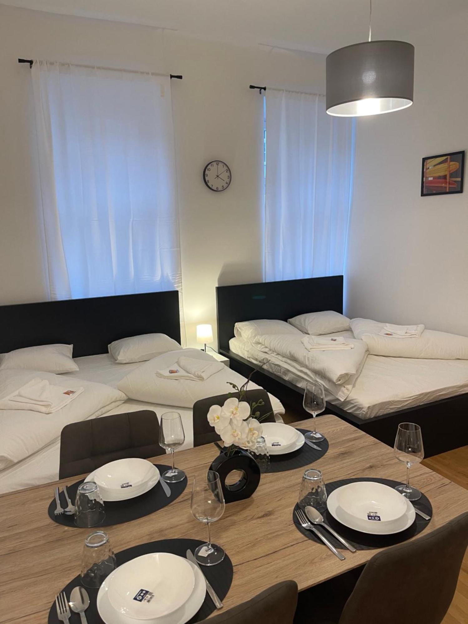 Cozy-5-person In 5 Apartment Wien